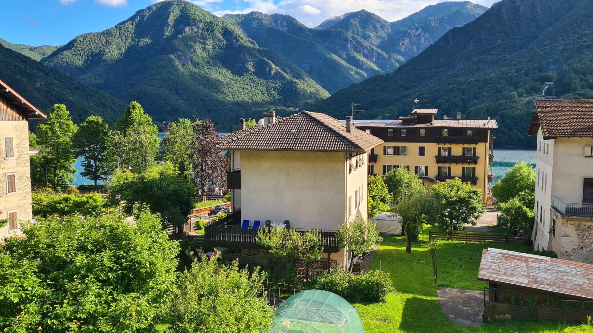Apartamento Bioledro Casa Lena Mezzolago Exterior foto