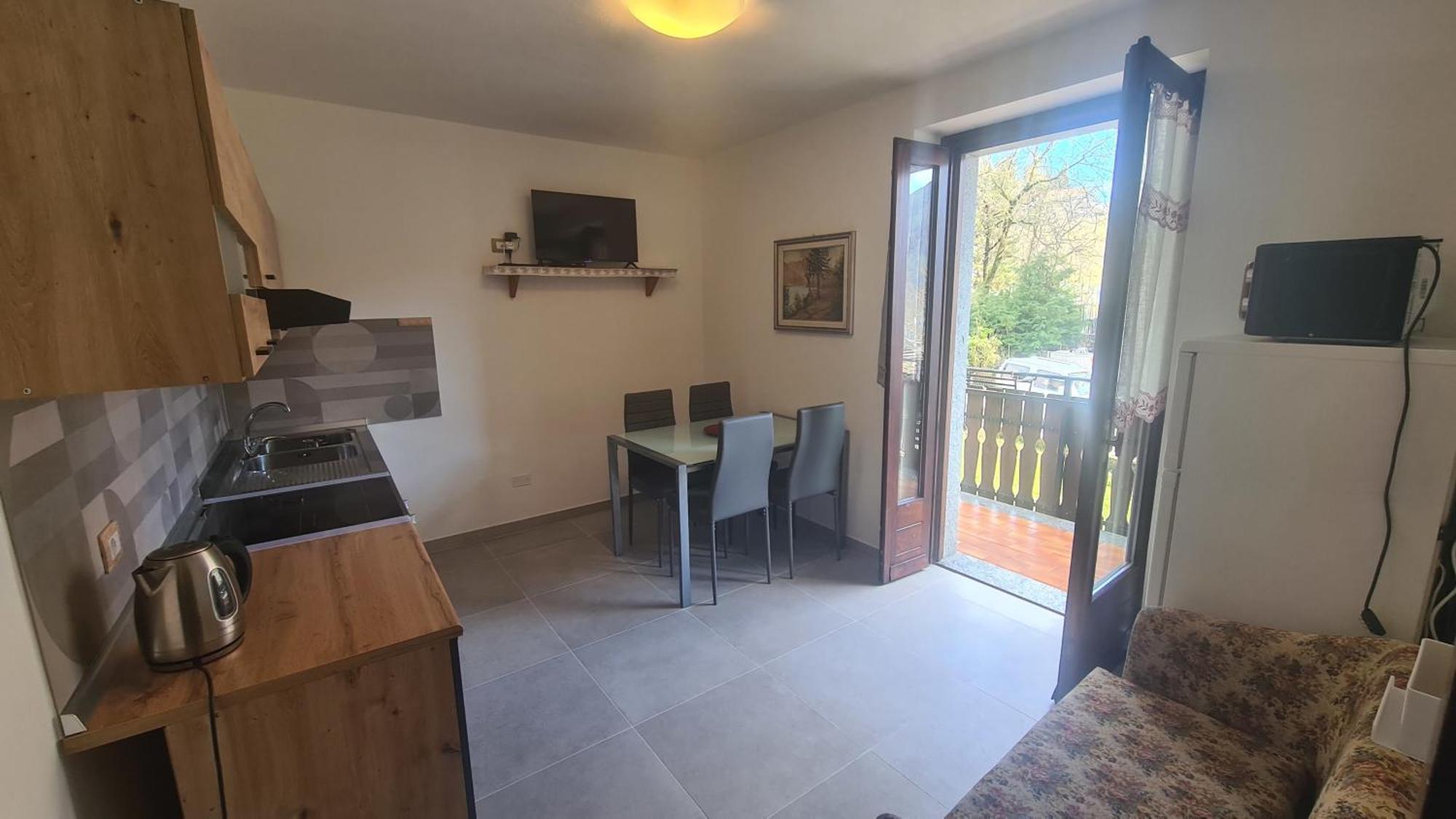 Apartamento Bioledro Casa Lena Mezzolago Exterior foto